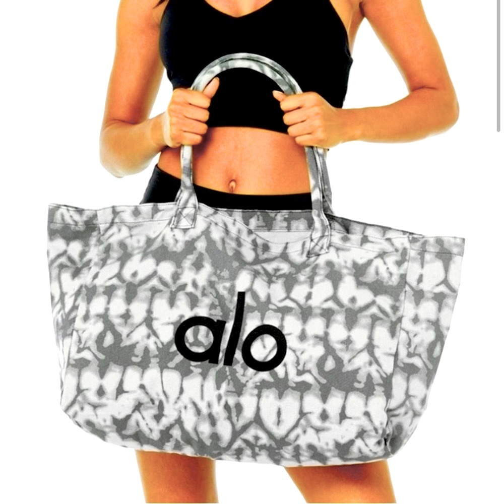 Alo Yoga Oversized Tote (BRAND NEW)